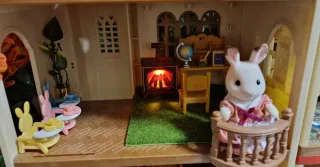 Casa Sylvanian Families con ascensor