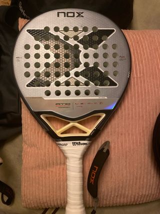 Pala de pádel NOX AT10 Pro Cup Comfort
