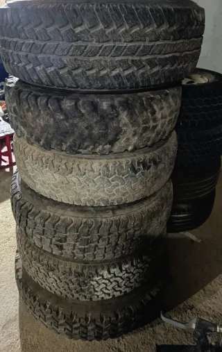 Juego de Ruedas con Llantas el lote completo