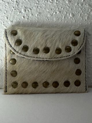 Monedero/tarjetero piel tachuelas