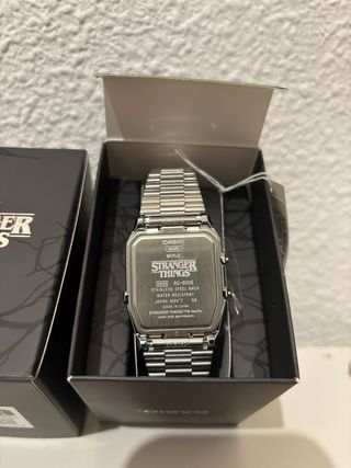 Reloj Casio x Stranger Things AQ-800EST-1A