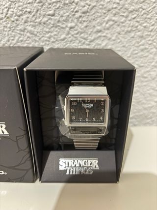 Reloj Casio x Stranger Things AQ-800EST-1A
