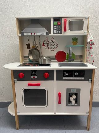 Cocinita de madera infantil