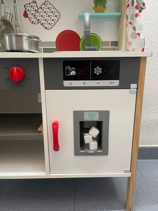 Cocinita de madera infantil