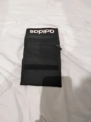 Cartera Adidas Negra