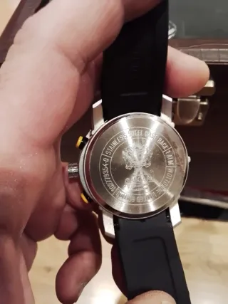 Reloj Calgary Cronógrafo Negro y Plateado