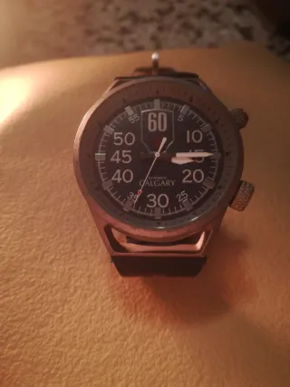 Reloj Calgary Hombre Negro y Dorado