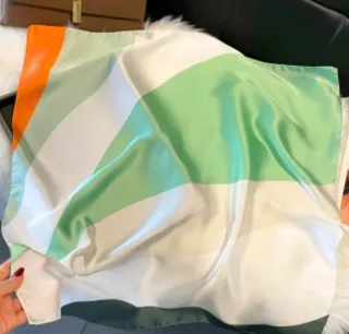 Pañuelo de seda multicolor