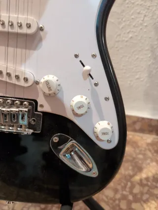 Squier by Fender Stratocaster Guitarra Eléctrica