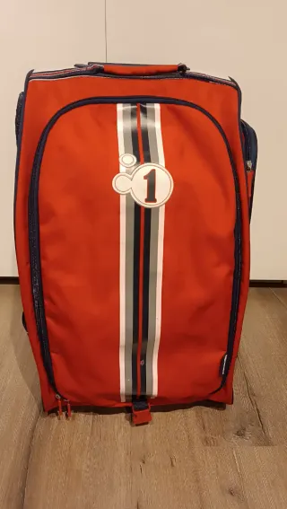 Maleta de viaje infantil roja con número 1