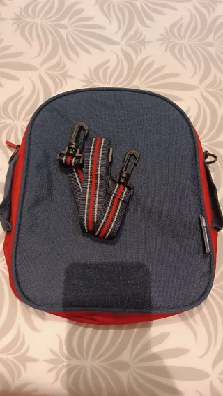 Maleta de viaje infantil roja con número 1