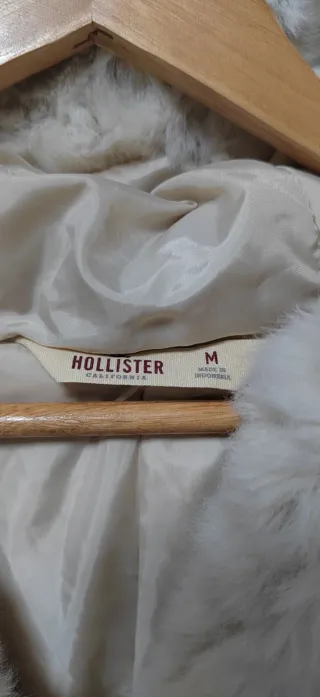 Abrigo pelo Hollister