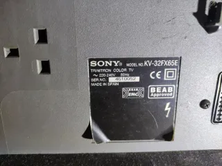 TV Sony Trinitron Plata