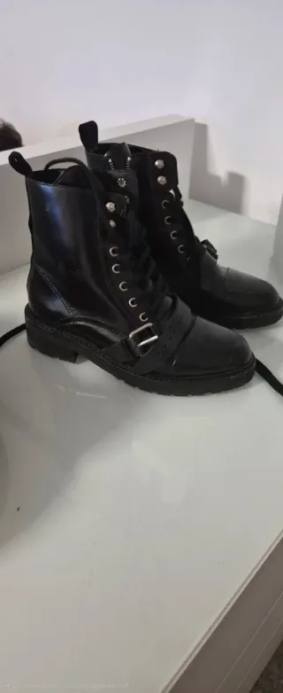 Botines All Saints Negros con Cordones