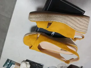 Sandalias Buonarotti Amarillas