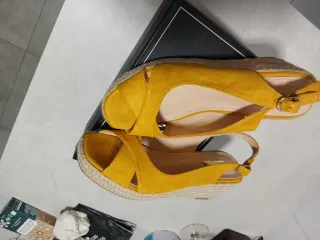 Sandalias Buonarotti Amarillas