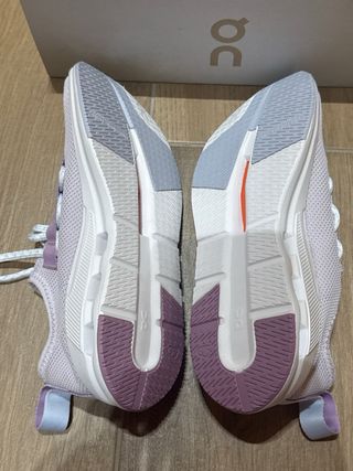 Zapatillas ON Morado y Naranja