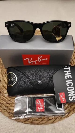 Occhiali da sole Ray-Ban 0RB2132 New Wayfarer