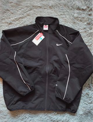 Chaqueta Cortavientos Nike x Supreme Negra