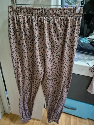 2 Pantalones estampado leopardo