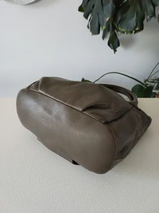 Borsa Coccinelle in vera pelle taupe – Made in Ita