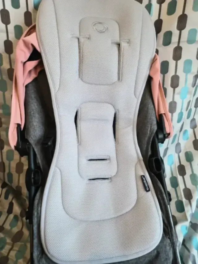 Colchoneta integral ventilada Bugaboo Gris Univers