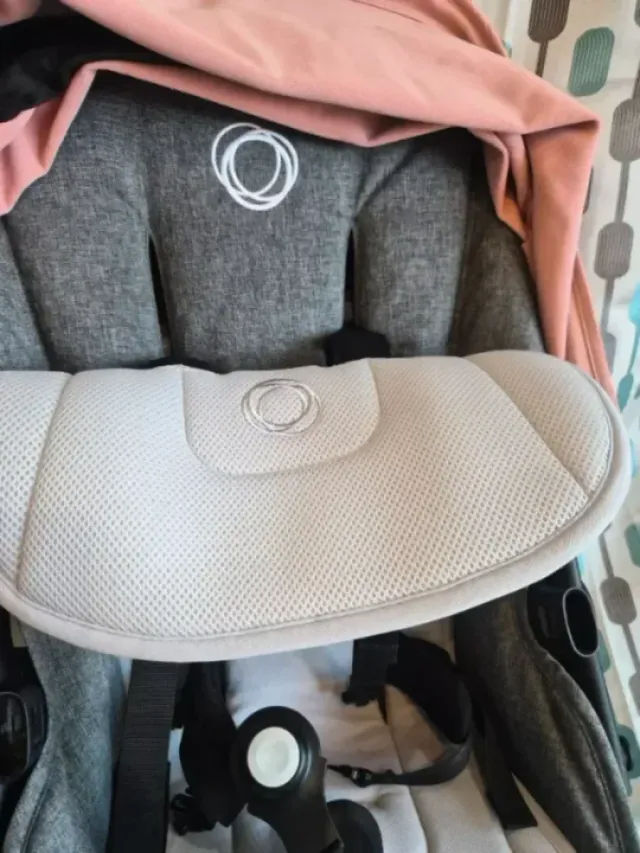 Colchoneta integral ventilada Bugaboo Gris Univers