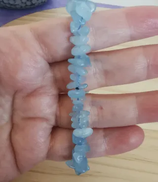 Pulsera Chips Aguamarina Natural Elástica.