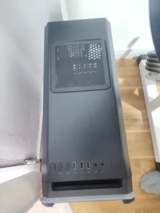 Caja PC Negra y Gris