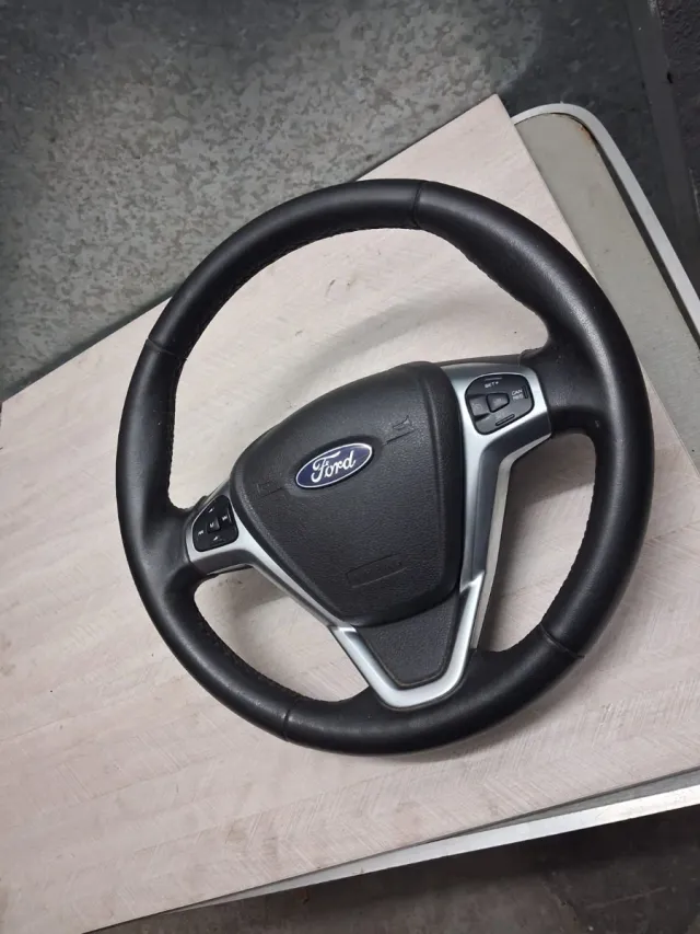 Volante Ford Fiesta VI Multifunción