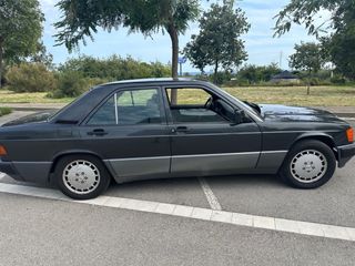 Mercedes-Benz 190  1981