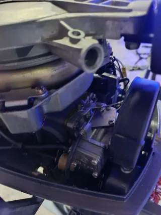 Motor fueraborda Yamaha 4cv 2T