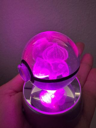 Bola 3D Pokemon Bulbasaur con luces LED