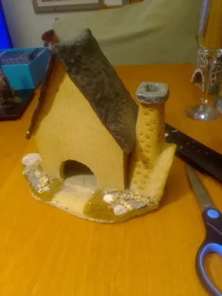 Casa decorativa para incienso