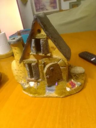 Casa decorativa para incienso