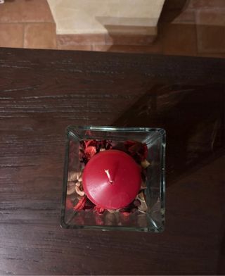 Candela rossa in vetro