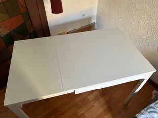 Mesa de comedor extensible blanca