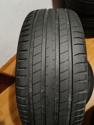 Michelin 235/55 R19 105V