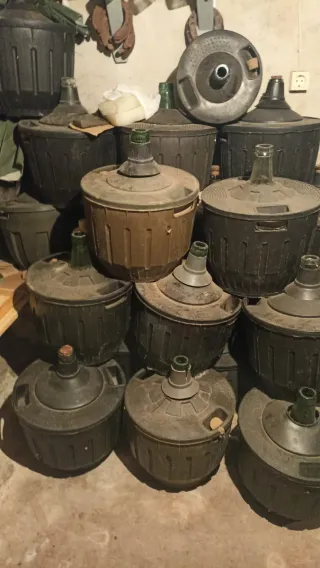 Garrafones y tinajas de barro