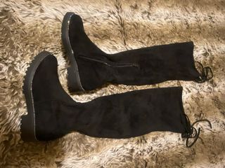 Botas altas mosqueteras negras