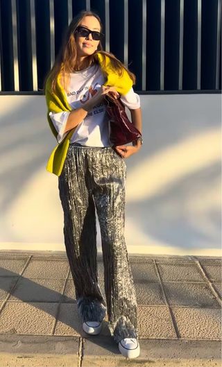 Pantalón plateado abalorios