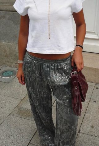 Pantalón plateado abalorios