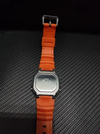 Reloj Casio Digital Naranja y Negro