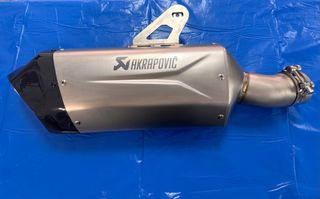 Escape Akrapovič BMW R1300GS Carbono