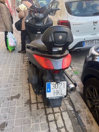 Yamaha Xmax 125 Negra