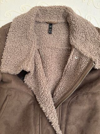 Cazadora efecto ante con borreguillo