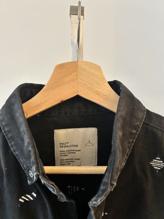 Camisa Negra Revolution Estampada