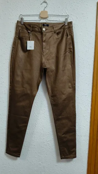 Pantalón vestir bronce talla 42