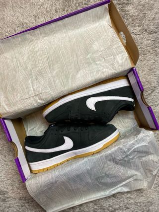 Nike SB Dunk Low Pro Black Gum 40