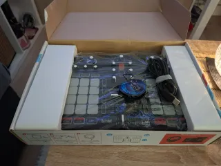 Hercules P32 DJ Controller